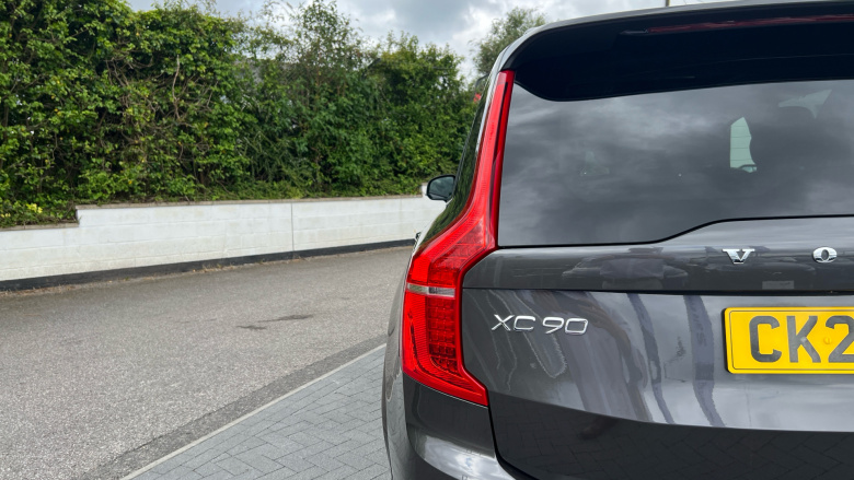 Volvo XC90 2.0 T8 [455] RC PHEV Ultimate Dark 5dr AWD Gtron Estate
